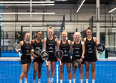 Peakz dames padel teamfoto