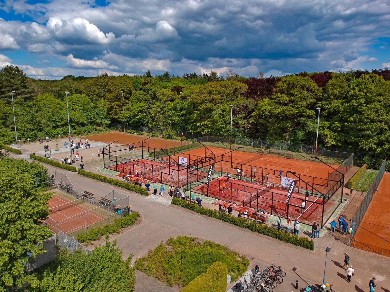 Opening 250e Padelbaan Teteringen (1)
