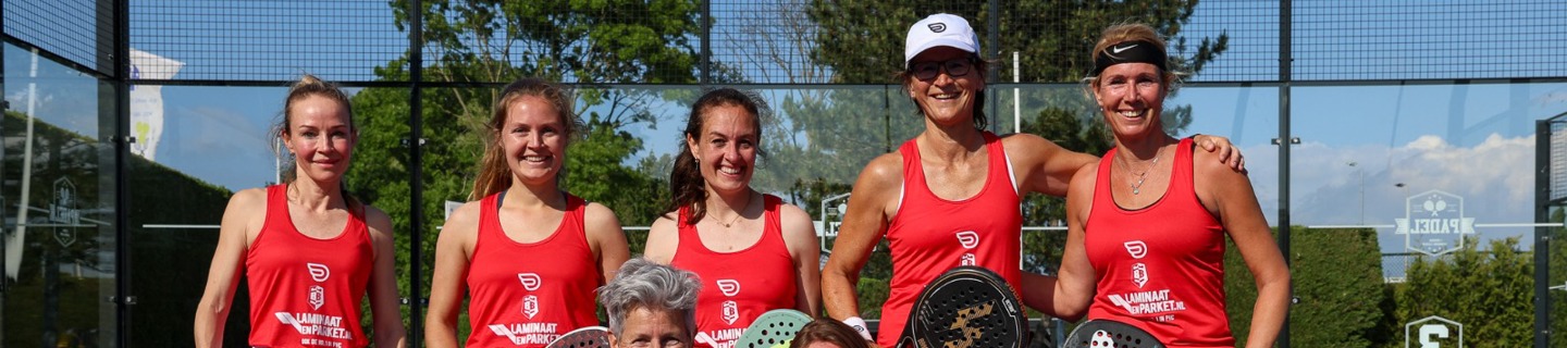 Bastion Baselaar dames padel teamfoto